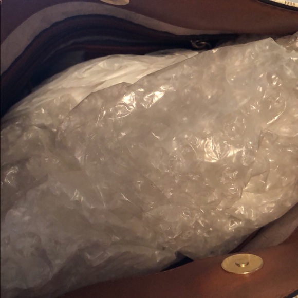 Authentic Michael Kors purse . - Picture 5 of 8